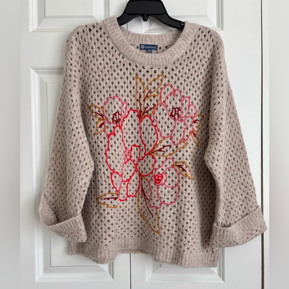 DEMOCRACY WOMENS SWEATER SIZE PXL LONG SLEEVE FLORLA EMBROIDERED ROUND NECK